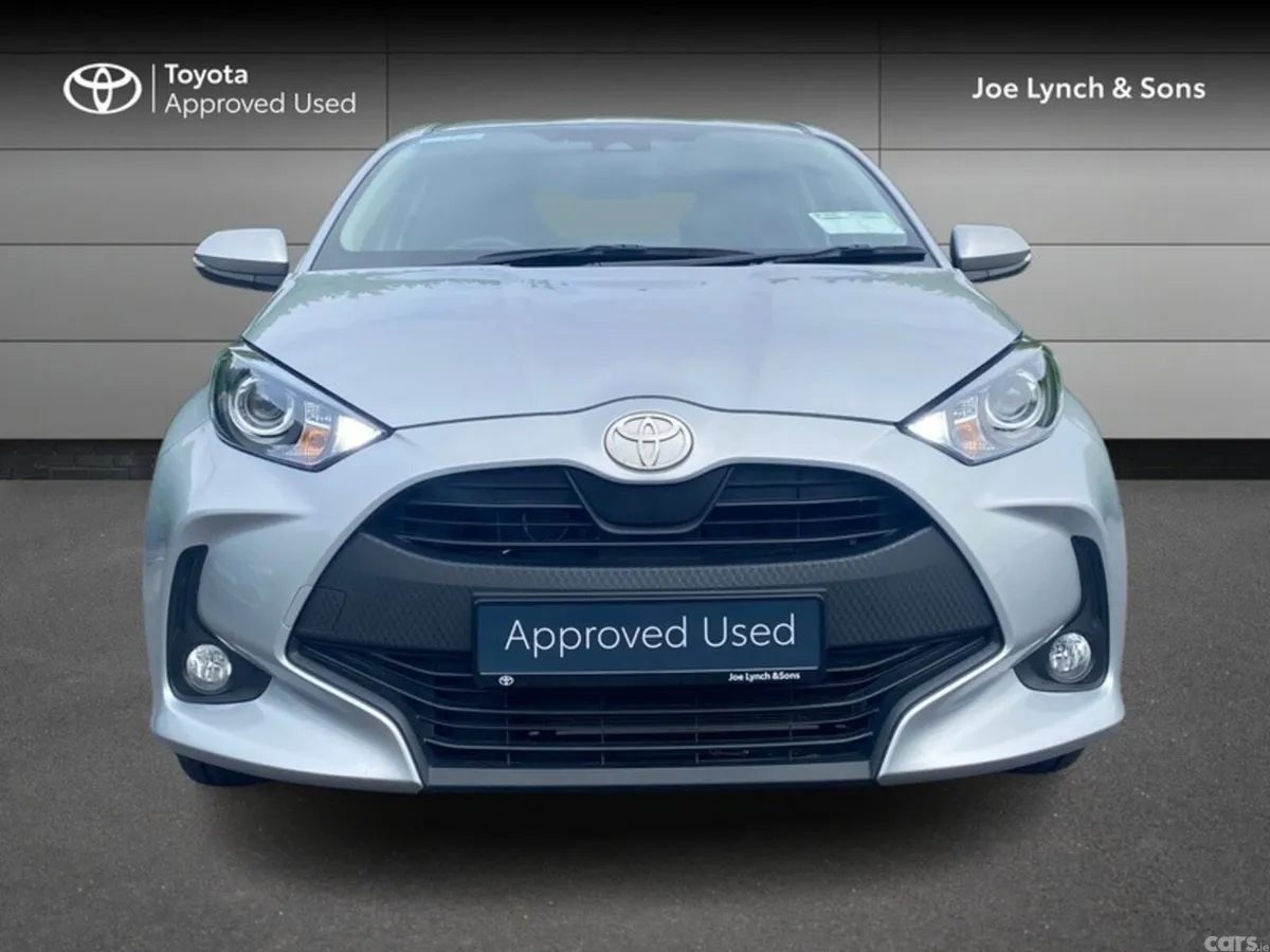 Toyota Yaris Hatchback, Petrol, 2024, Silver