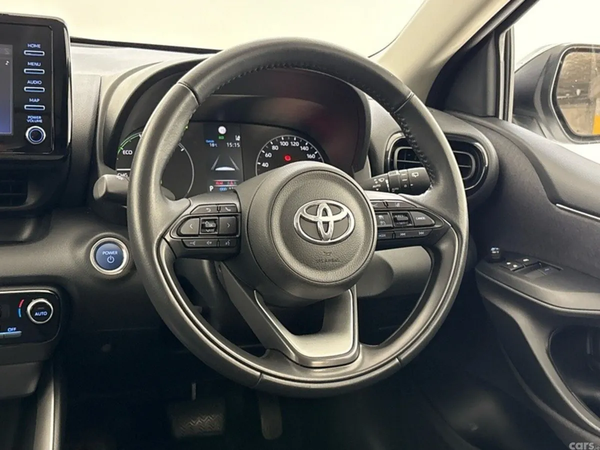 Toyota Yaris Hatchback, Petrol Hybrid, 2023, Silver
