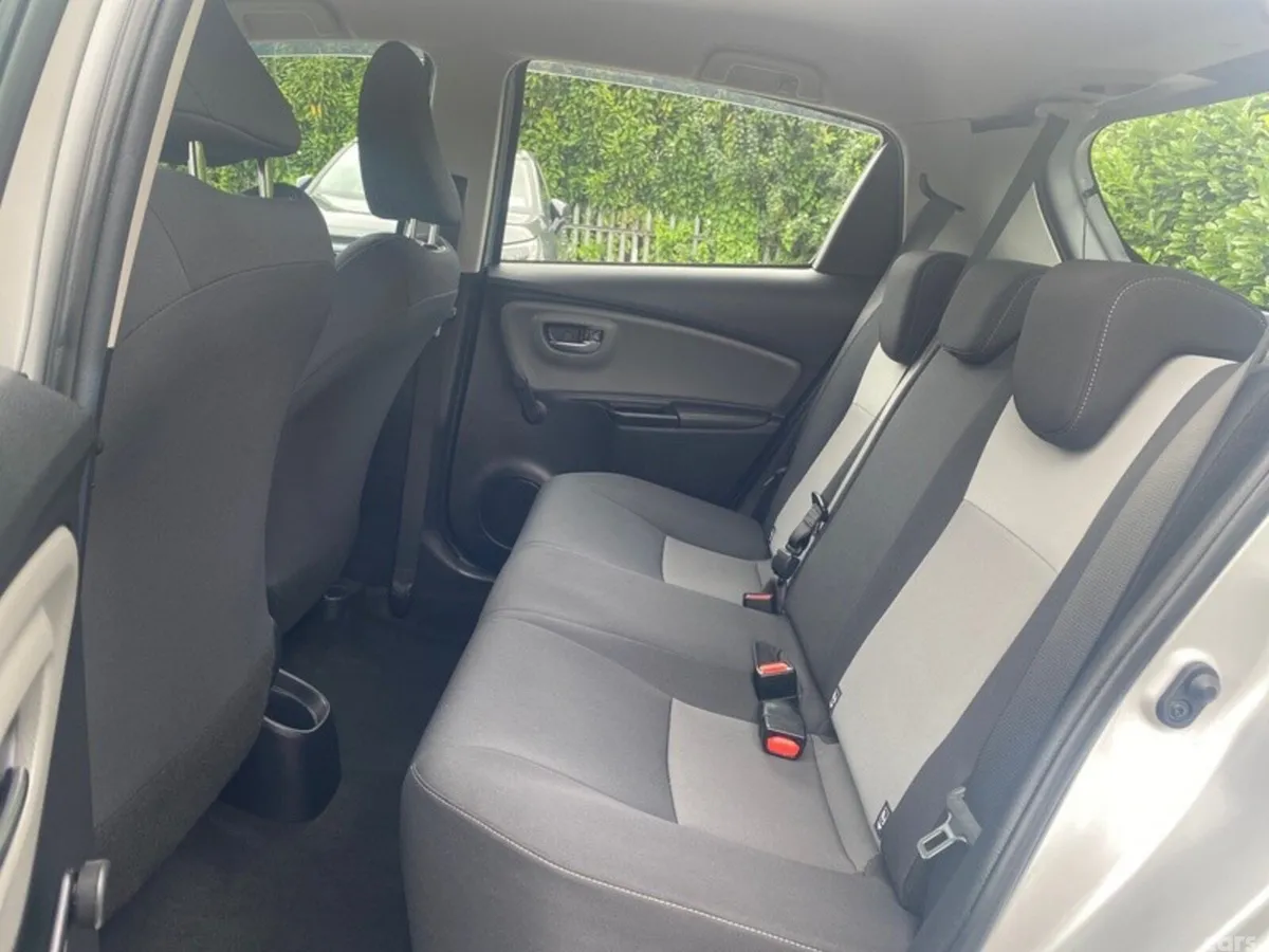 Toyota Yaris Hatchback, Petrol, 2020, Silver