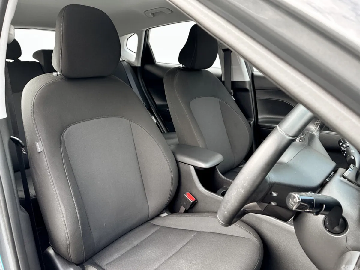 Hyundai KONA MPV, Petrol, 2024, Grey