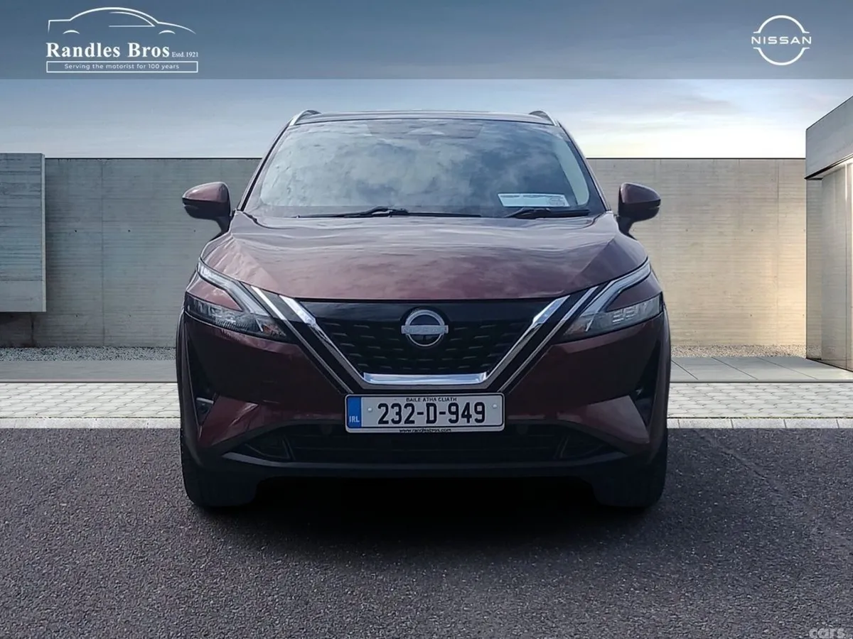 Nissan Qashqai MPV, Petrol Hybrid, 2023, Red