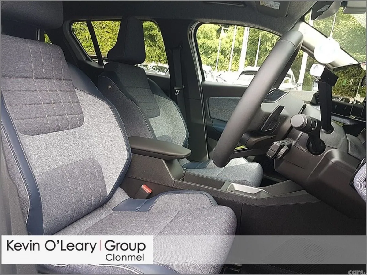 Renault 4 Hatchback, Electric, 2026, White
