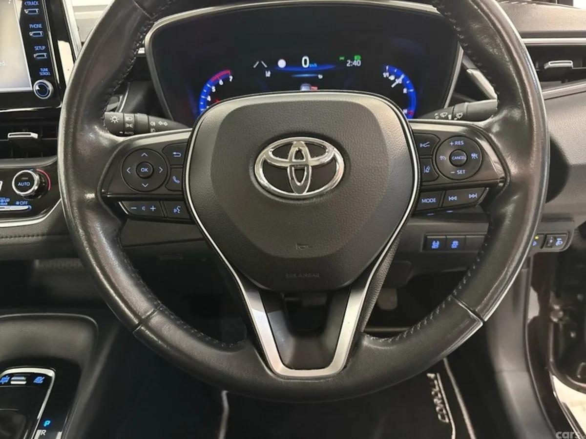 Toyota Corolla Saloon, Petrol Hybrid, 2019, Brown