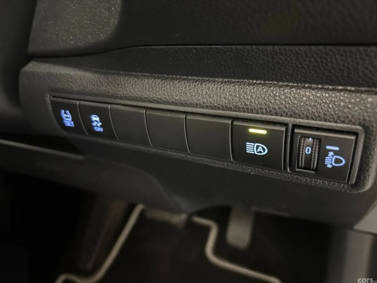 Toyota Corolla Saloon, Petrol Hybrid, 2019, Brown