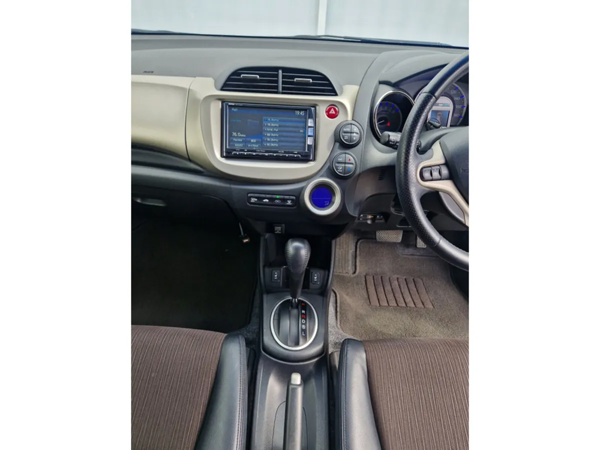 Honda Fit Hatchback, Petrol Hybrid, 2013, White