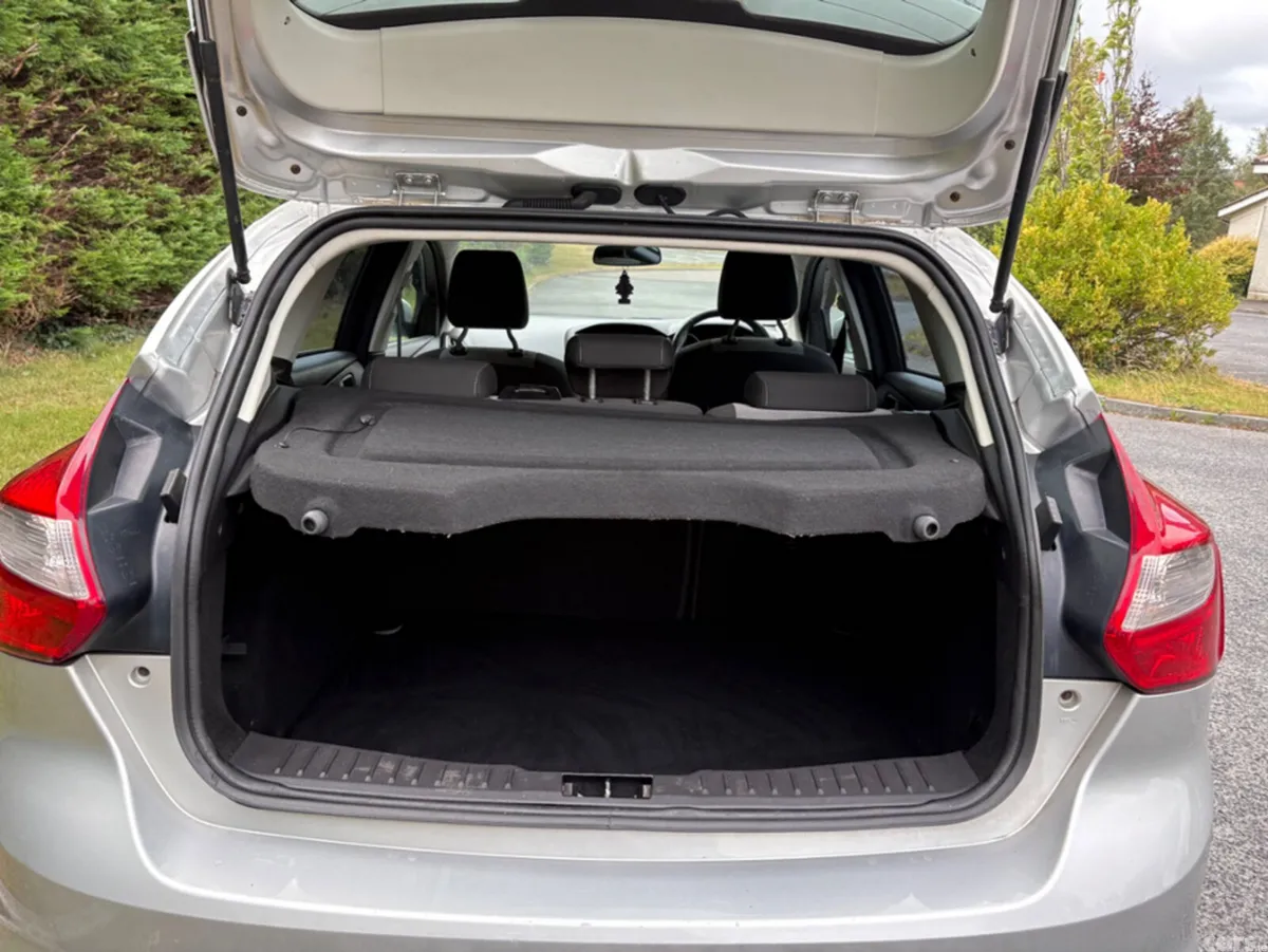 Ford Focus Hatchback, Diesel, 2012, Silver