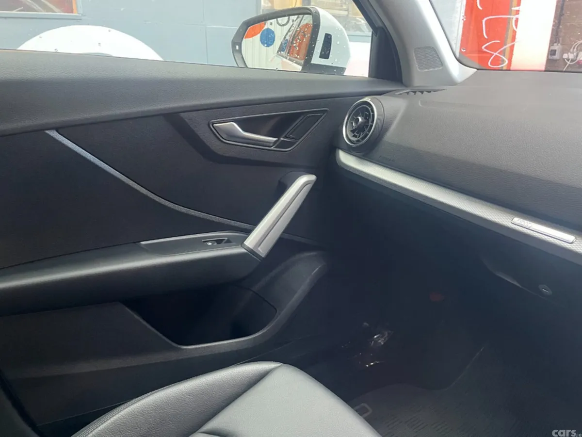 Audi Q2 SUV, Petrol, 2024, White