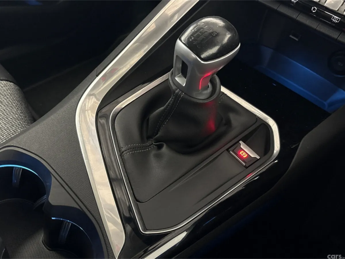 Peugeot 3008 MPV, Diesel, 2019, Grey