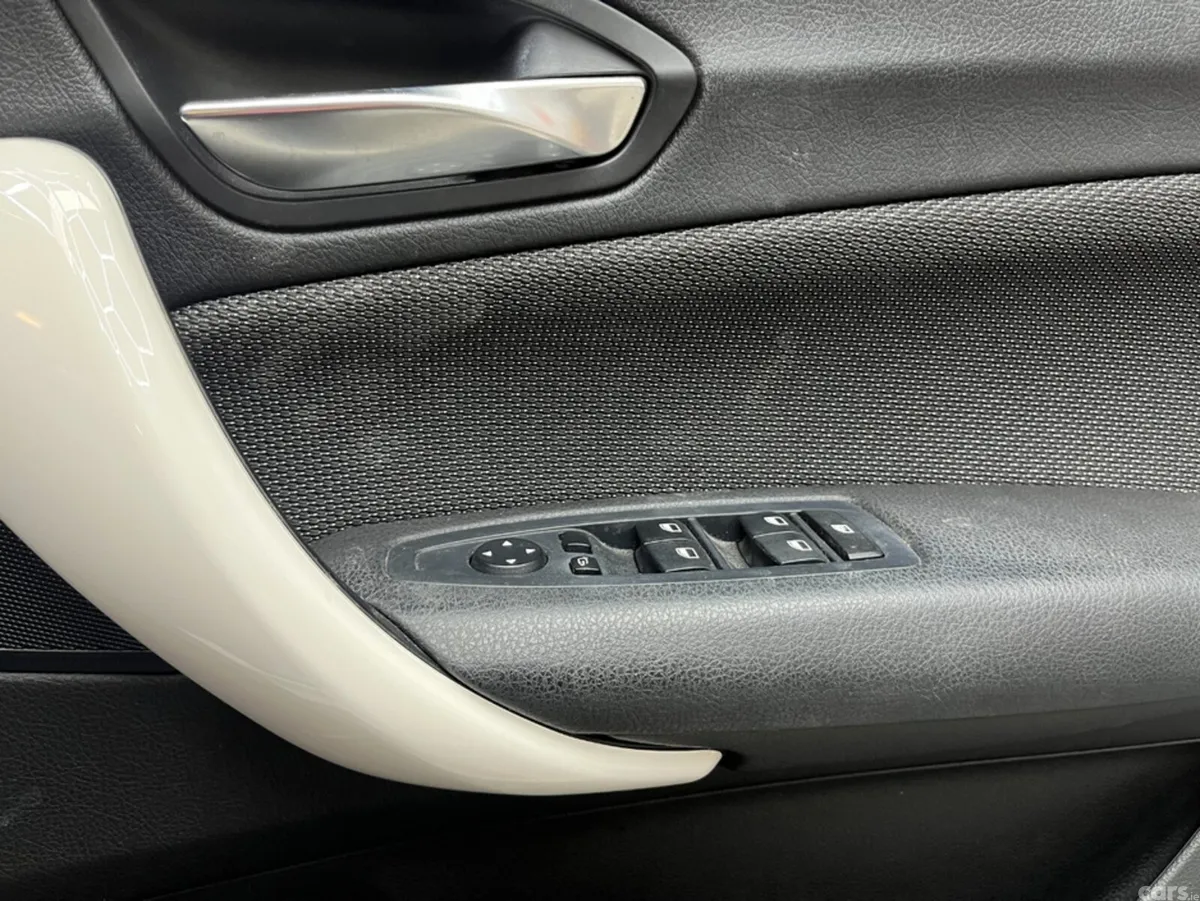 BMW 1-Series Hatchback, Diesel, 2017, White