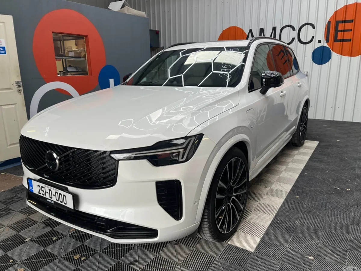 Volvo XC90 SUV, Petrol Hybrid, 2025, White