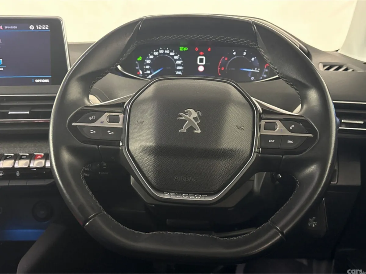 Peugeot 3008 MPV, Diesel, 2019, Grey
