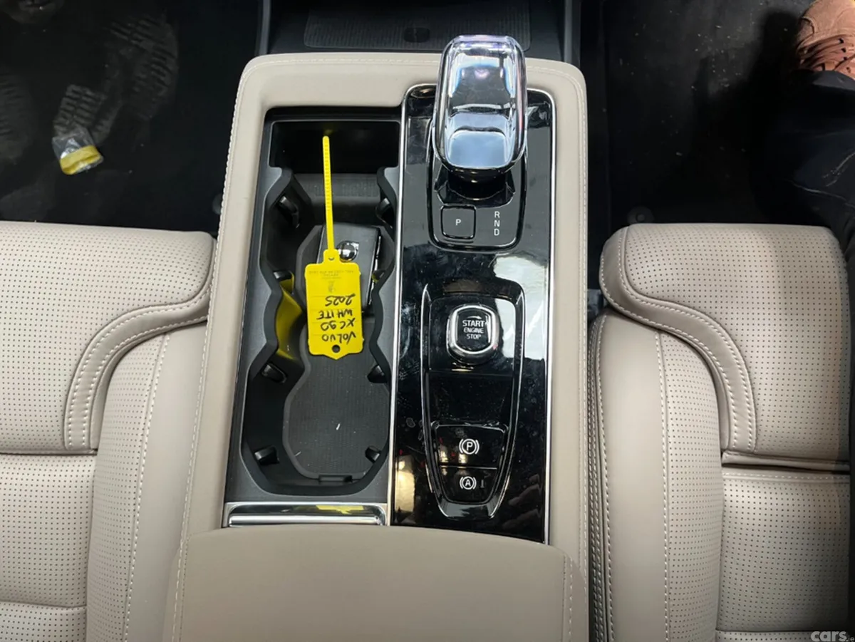 Volvo XC90 SUV, Petrol Hybrid, 2025, White