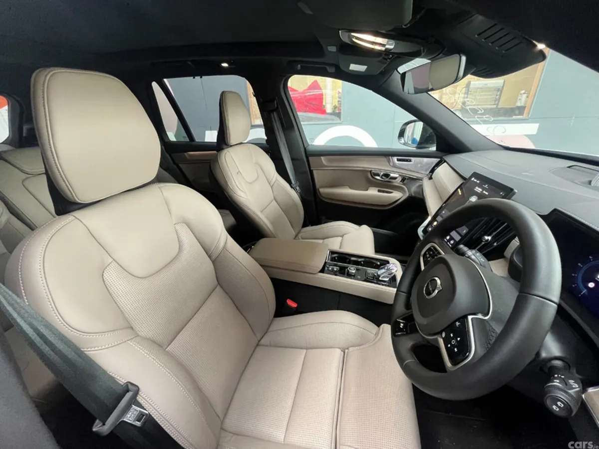 Volvo XC90 SUV, Petrol Hybrid, 2025, White