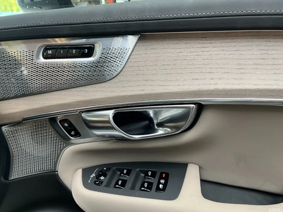 Volvo XC90 SUV, Petrol Hybrid, 2025, White