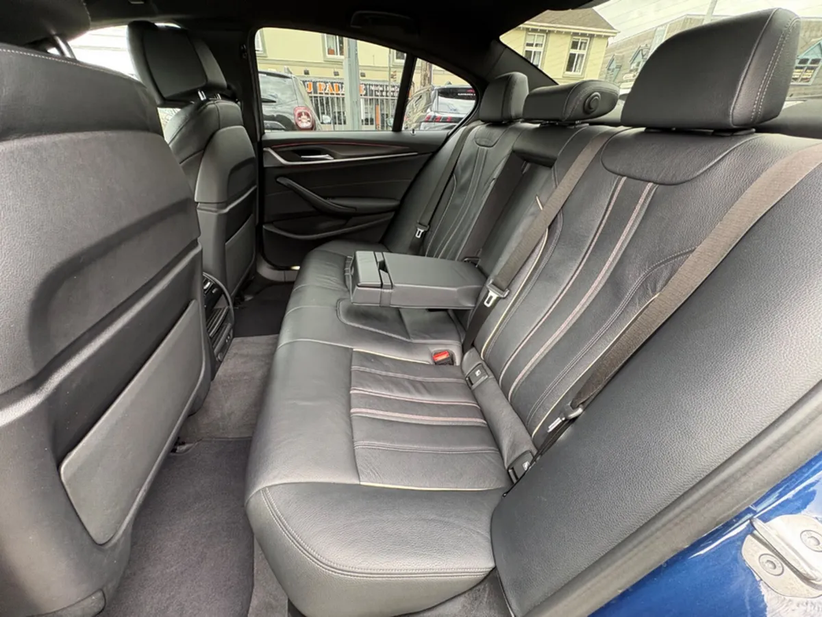 BMW 5-Series Saloon, Petrol Plug-in Hybrid, 2022, Blue