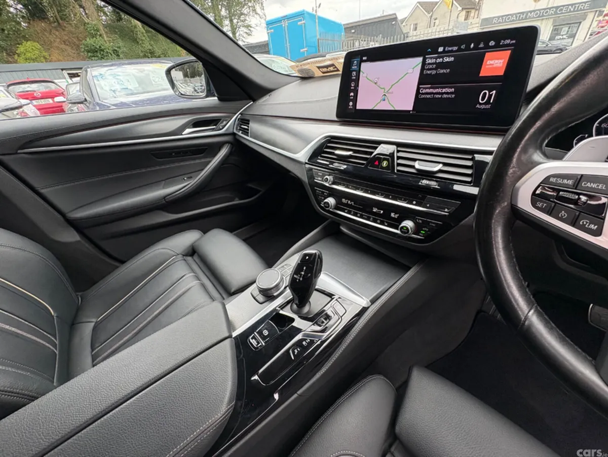 BMW 5-Series Saloon, Petrol Plug-in Hybrid, 2022, Blue