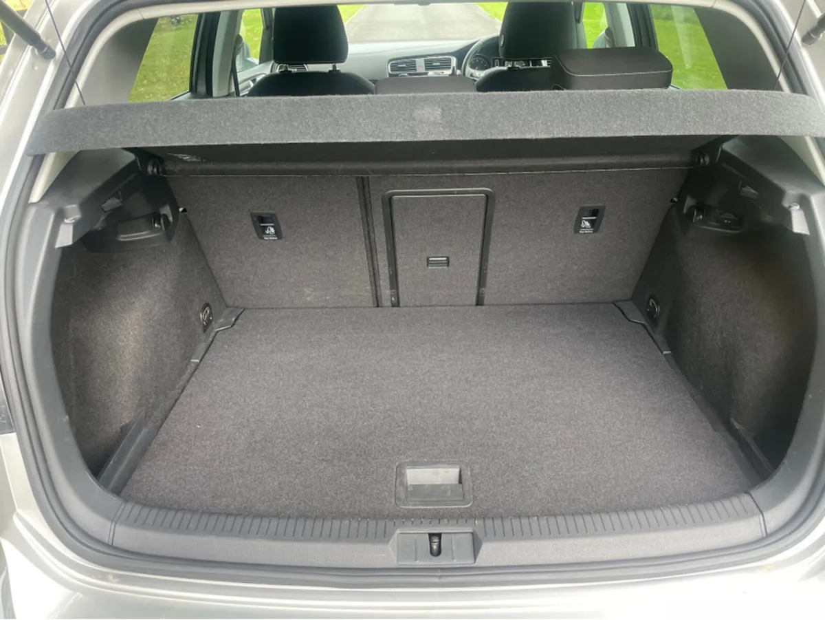 Volkswagen Golf Hatchback, Petrol, 2016, Gold