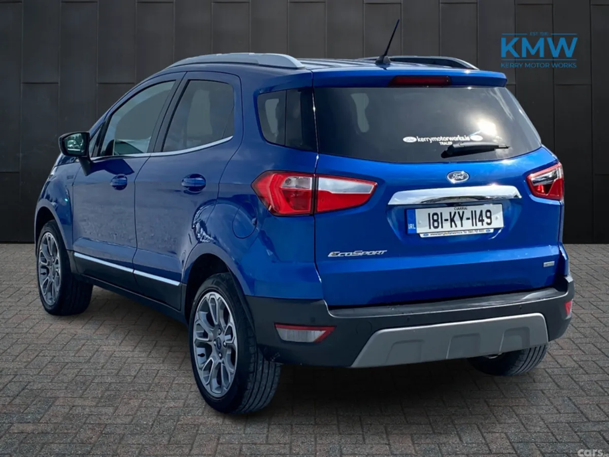 Ford EcoSport Hatchback, Petrol, 2018, Blue