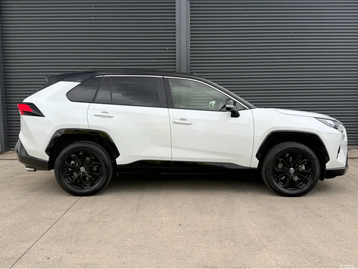 Toyota RAV4 SUV, Petrol Hybrid, 2024, White