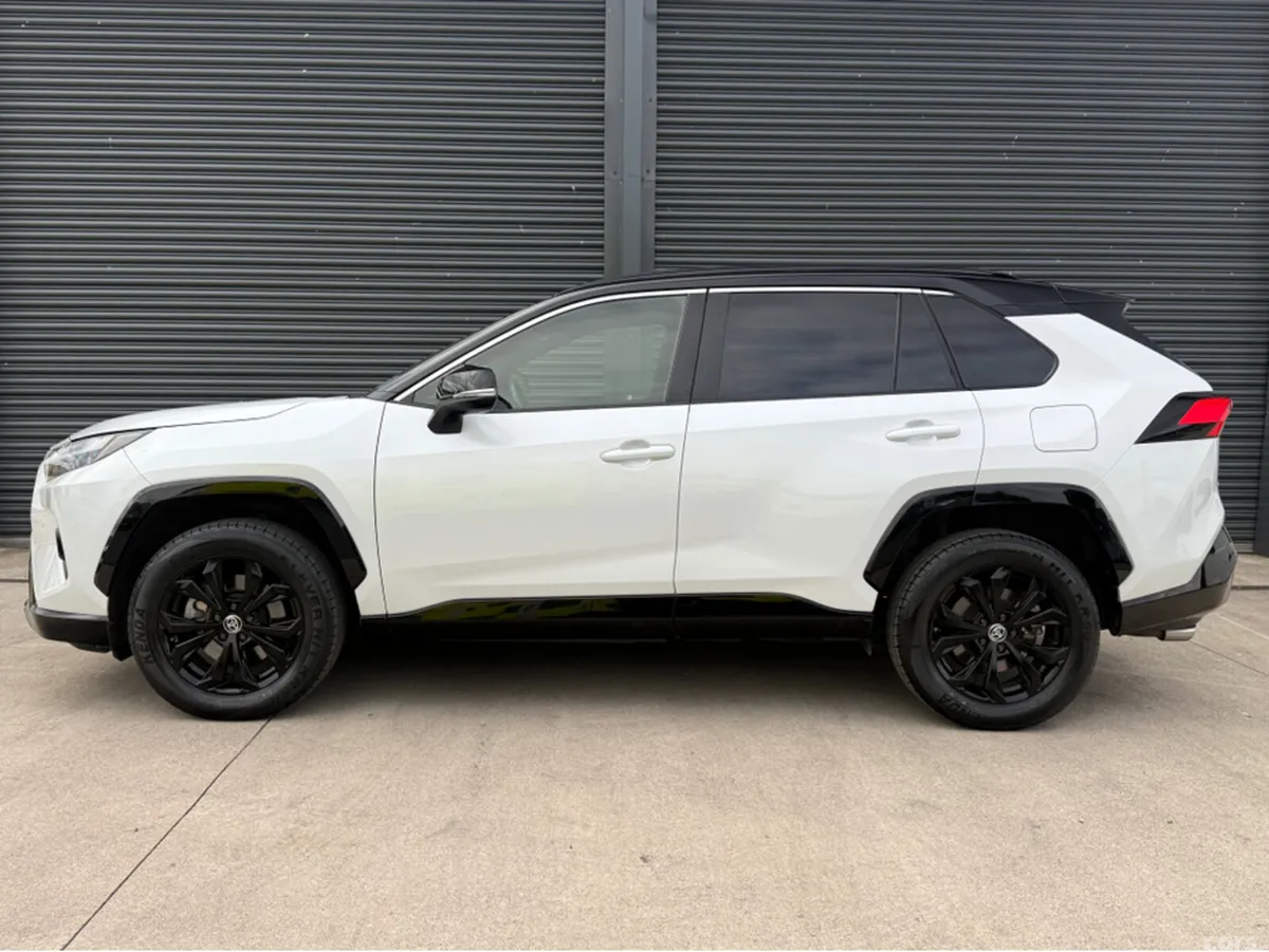 Toyota RAV4 SUV, Petrol Hybrid, 2024, White