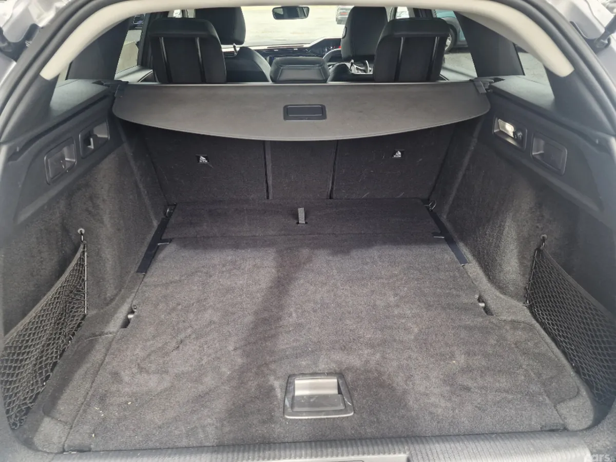 Peugeot 308 Estate, Diesel, 2023, Grey
