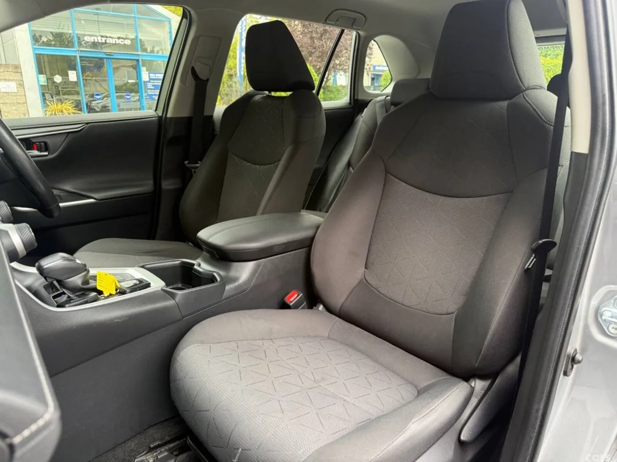 Toyota RAV4 SUV, Petrol Hybrid, 2022, Grey