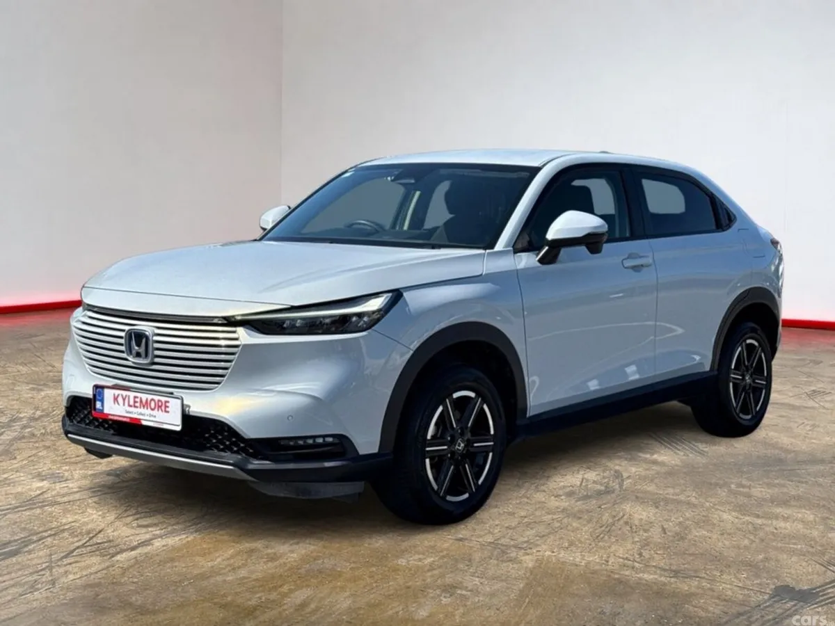 Honda Vezel SUV, Petrol Hybrid, 2023, White