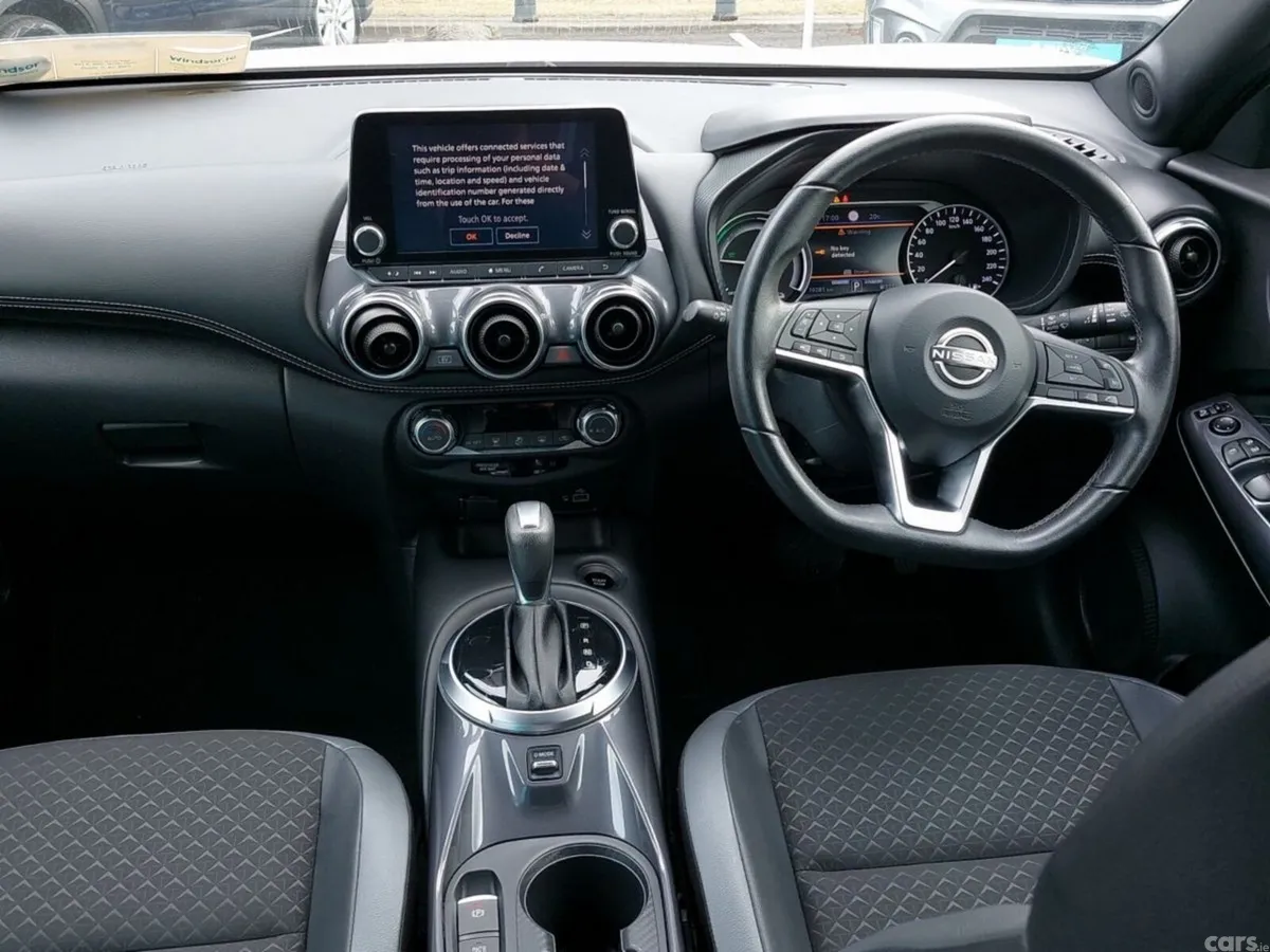 Nissan Juke SUV, Petrol Hybrid, 2024, White