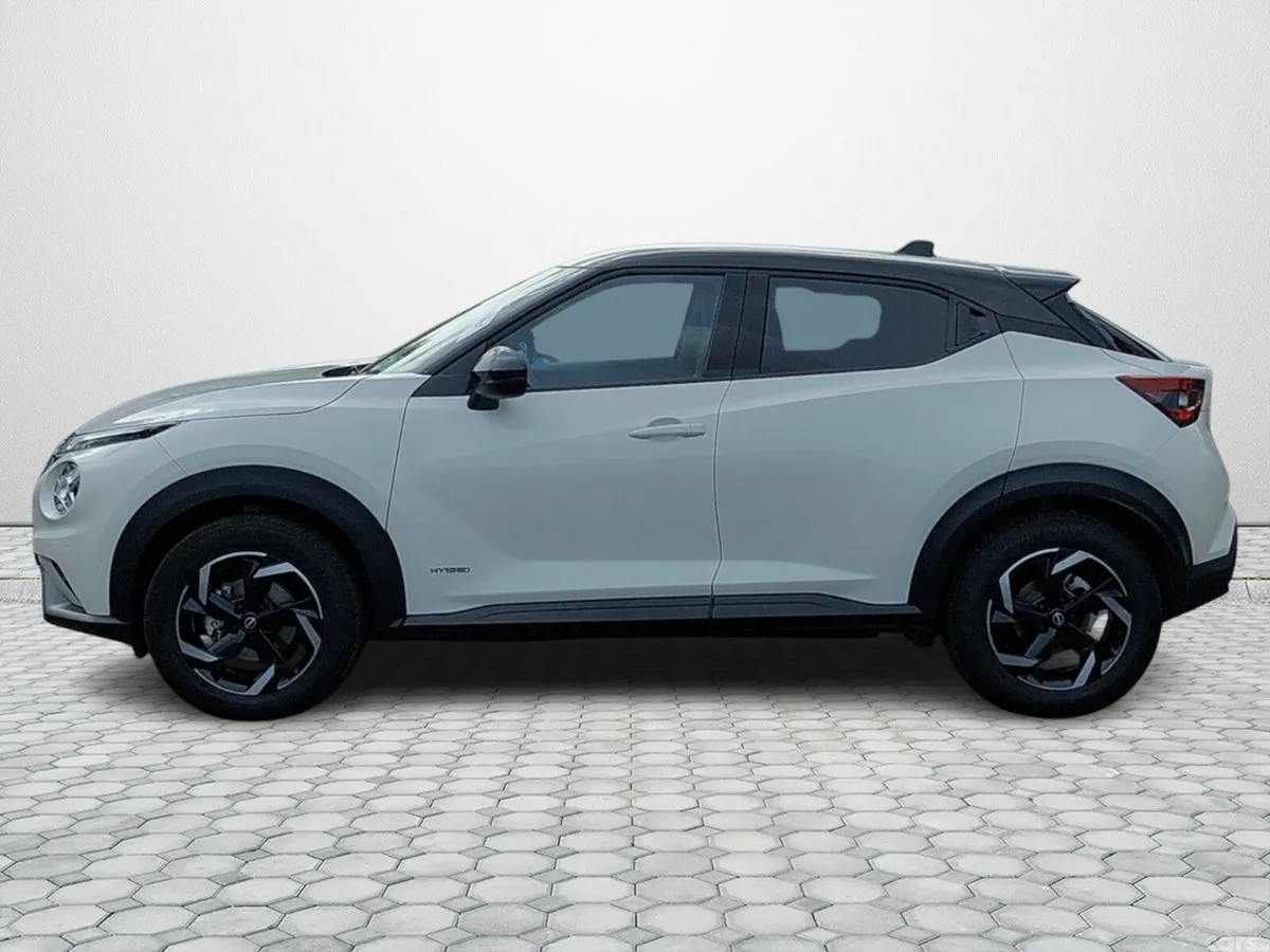 Nissan Juke SUV, Petrol Hybrid, 2024, White