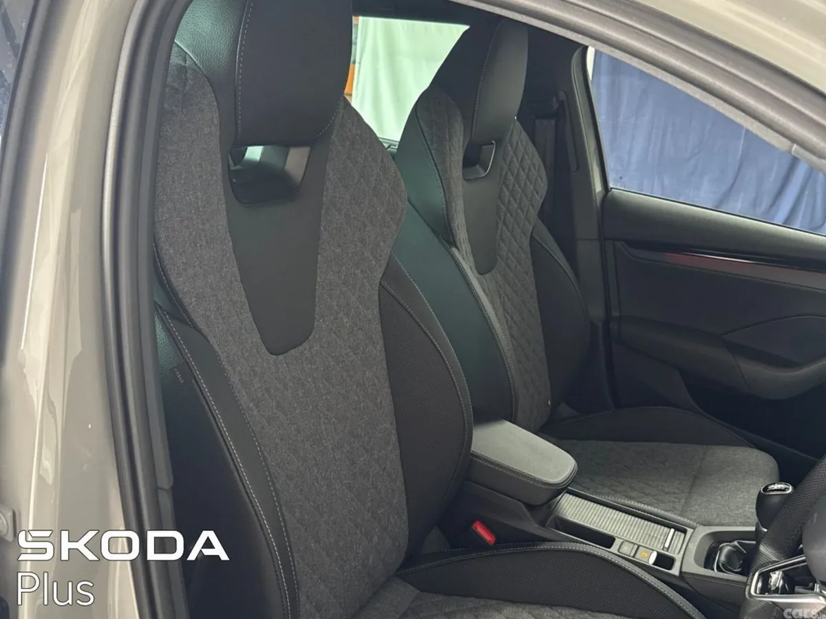 Skoda Octavia Estate, Diesel, 2026, Grey
