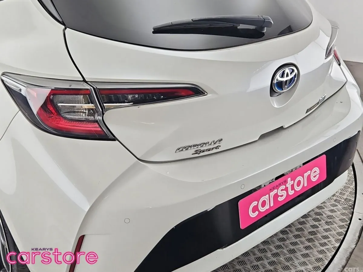 Toyota Corolla Hatchback, Petrol Hybrid, 2019, White