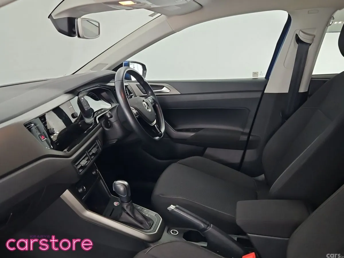 Volkswagen Polo Hatchback, Petrol, 2021, Blue