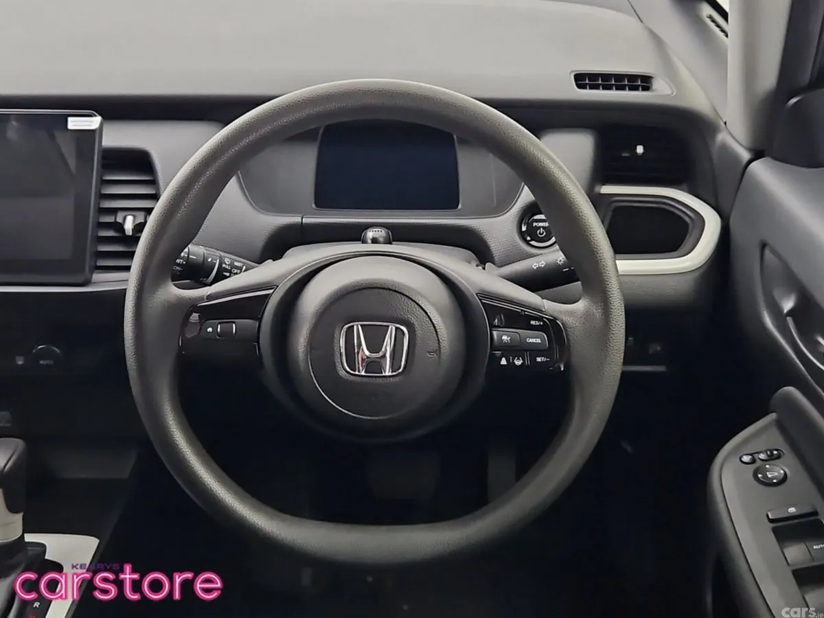 Honda Fit Hatchback, Petrol Hybrid, 2023, White