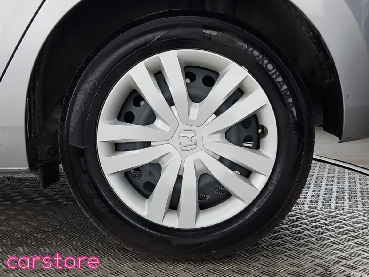 Honda Fit Hatchback, Petrol Hybrid, 2023, Silver
