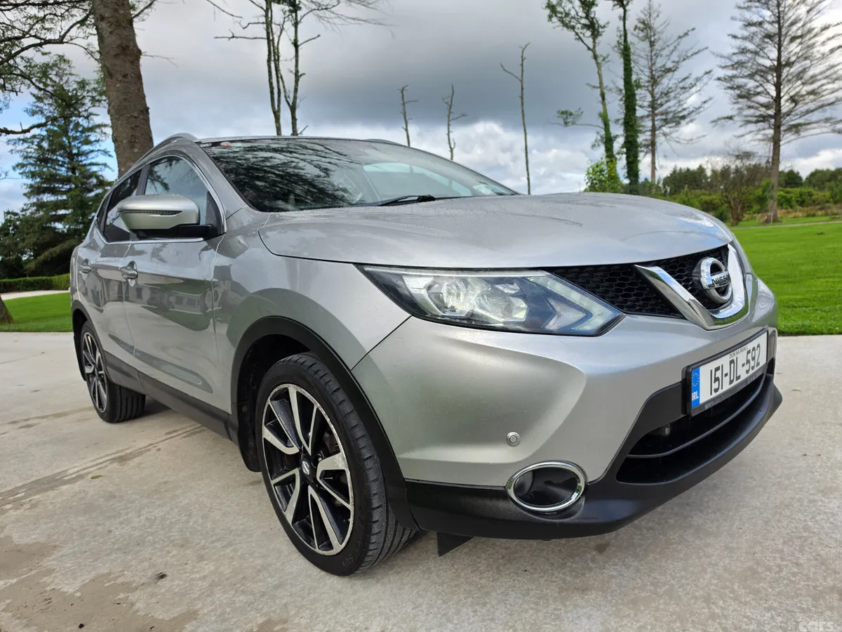 Nissan Qashqai Hatchback, Diesel, 2015, Silver