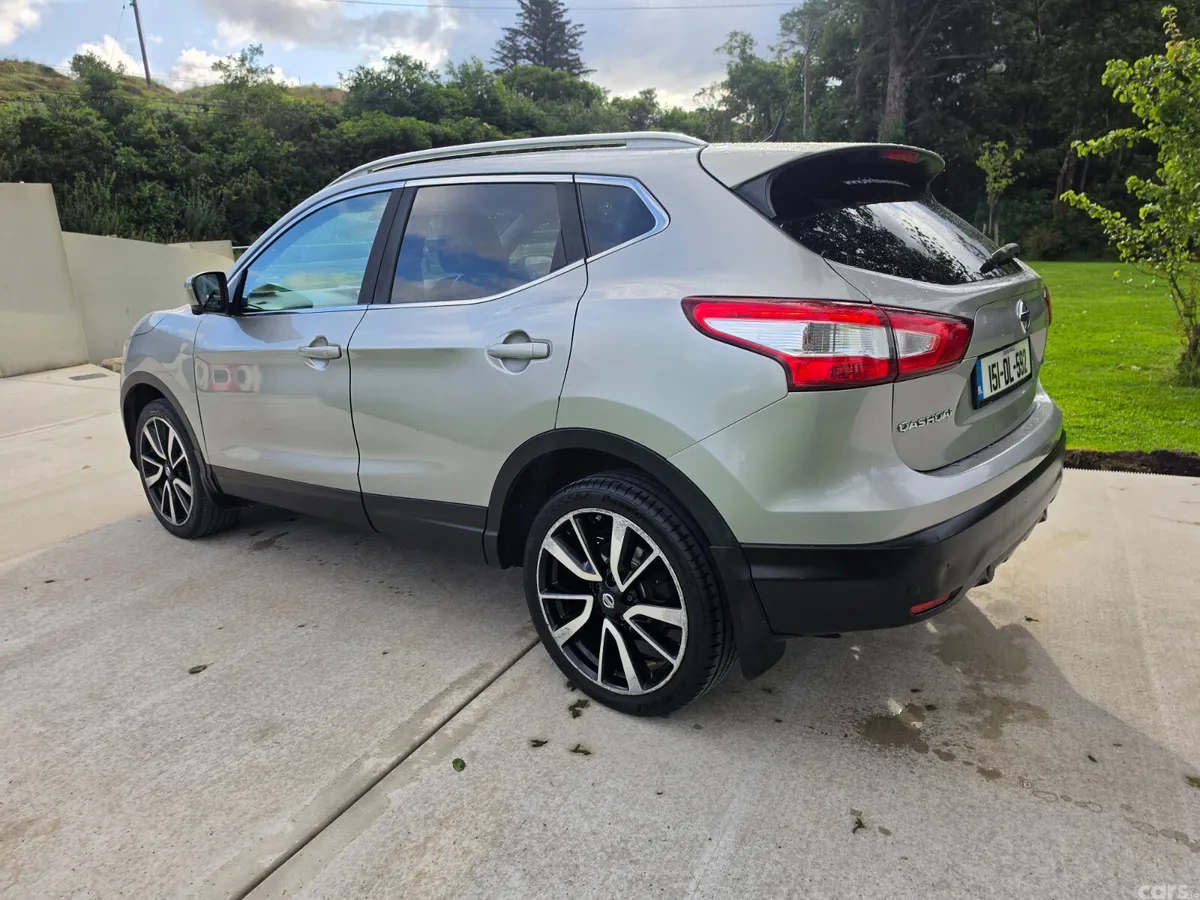 Nissan Qashqai Hatchback, Diesel, 2015, Silver