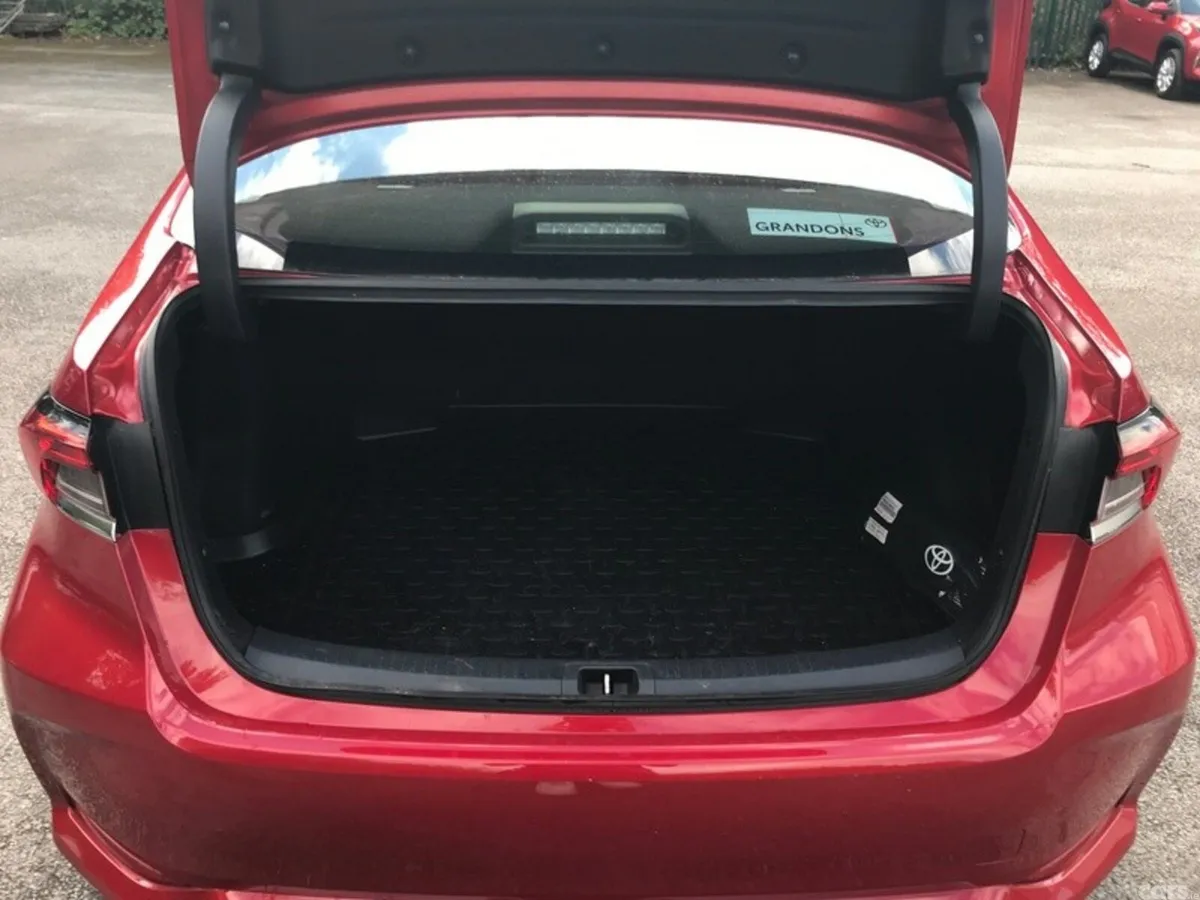 Toyota Corolla Saloon, Petrol Hybrid, 2023, Red