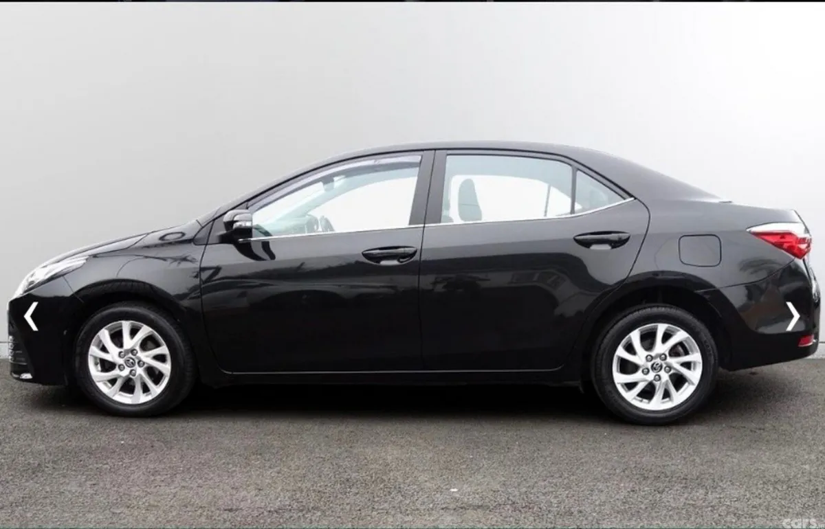 Toyota Corolla Saloon, Diesel, 2018, Black