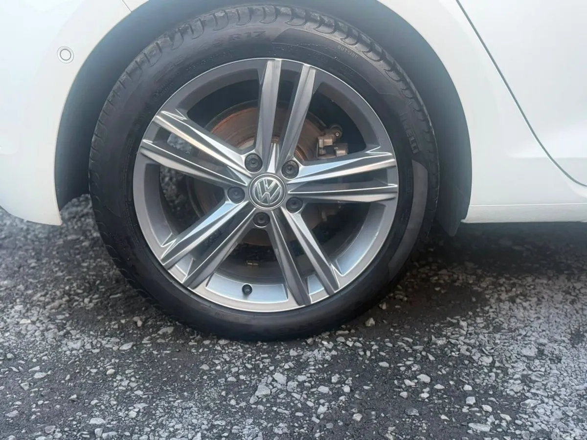 Volkswagen Golf Hatchback, Petrol, 2019, 