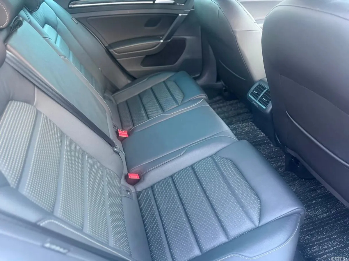 Volkswagen Golf Hatchback, Petrol, 2019, 