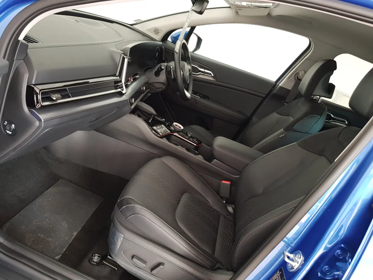 Kia Sportage MPV, Petrol Plug-in Hybrid, 2026, Blue