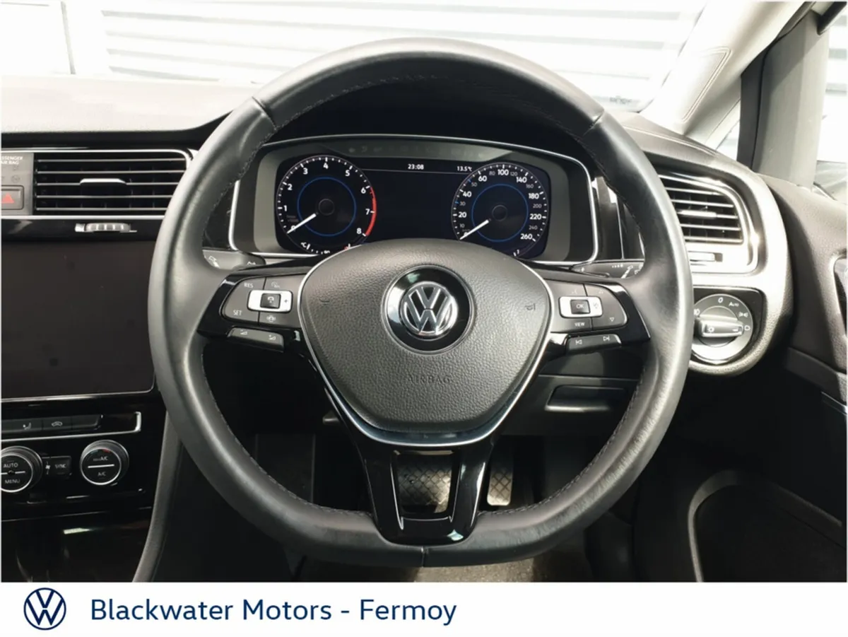 Volkswagen Golf Hatchback, Petrol, 2019, White