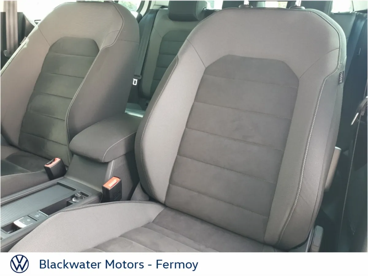 Volkswagen Golf Hatchback, Petrol, 2019, White