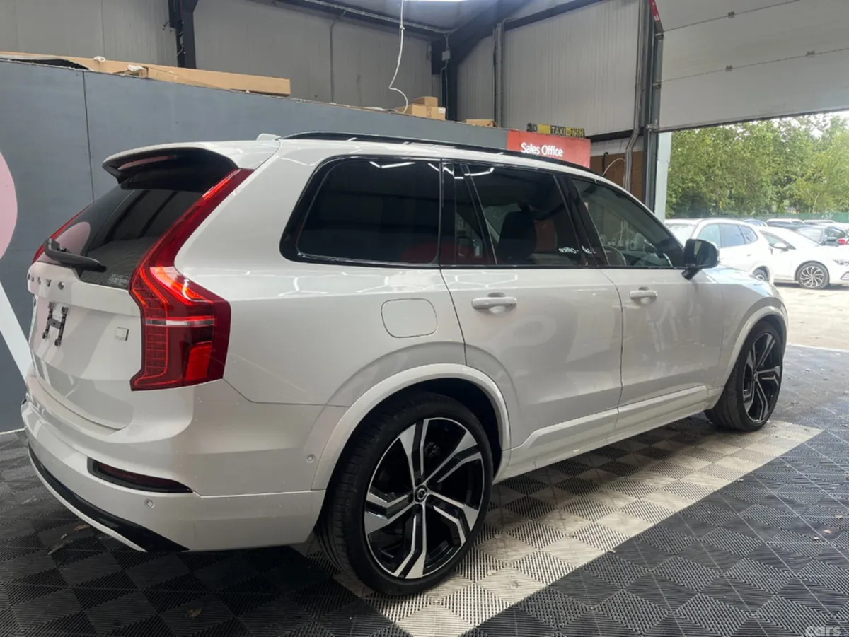 Volvo XC90 SUV, Petrol Hybrid, 2023, White