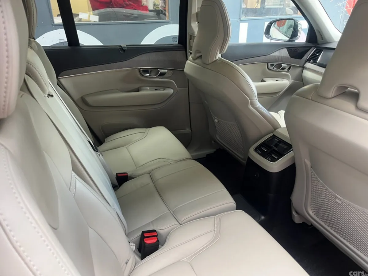 Volvo XC90 SUV, Petrol Hybrid, 2023, White