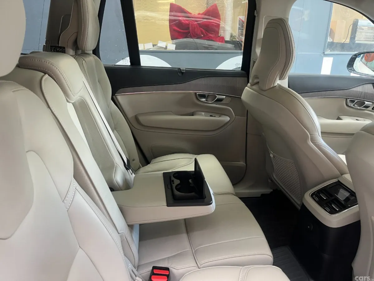 Volvo XC90 SUV, Petrol Hybrid, 2023, White