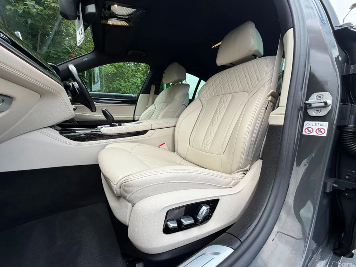 BMW 7-Series Saloon, Petrol Plug-in Hybrid, 2019, Grey