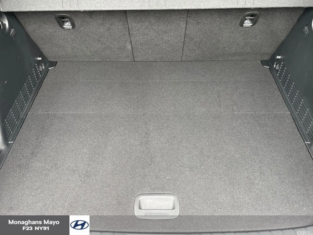 Hyundai KONA MPV, Petrol, 2023, Red