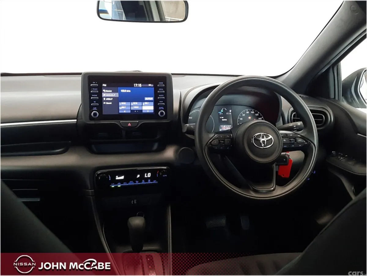 Toyota Yaris Hatchback, Petrol Hybrid, 2023, White