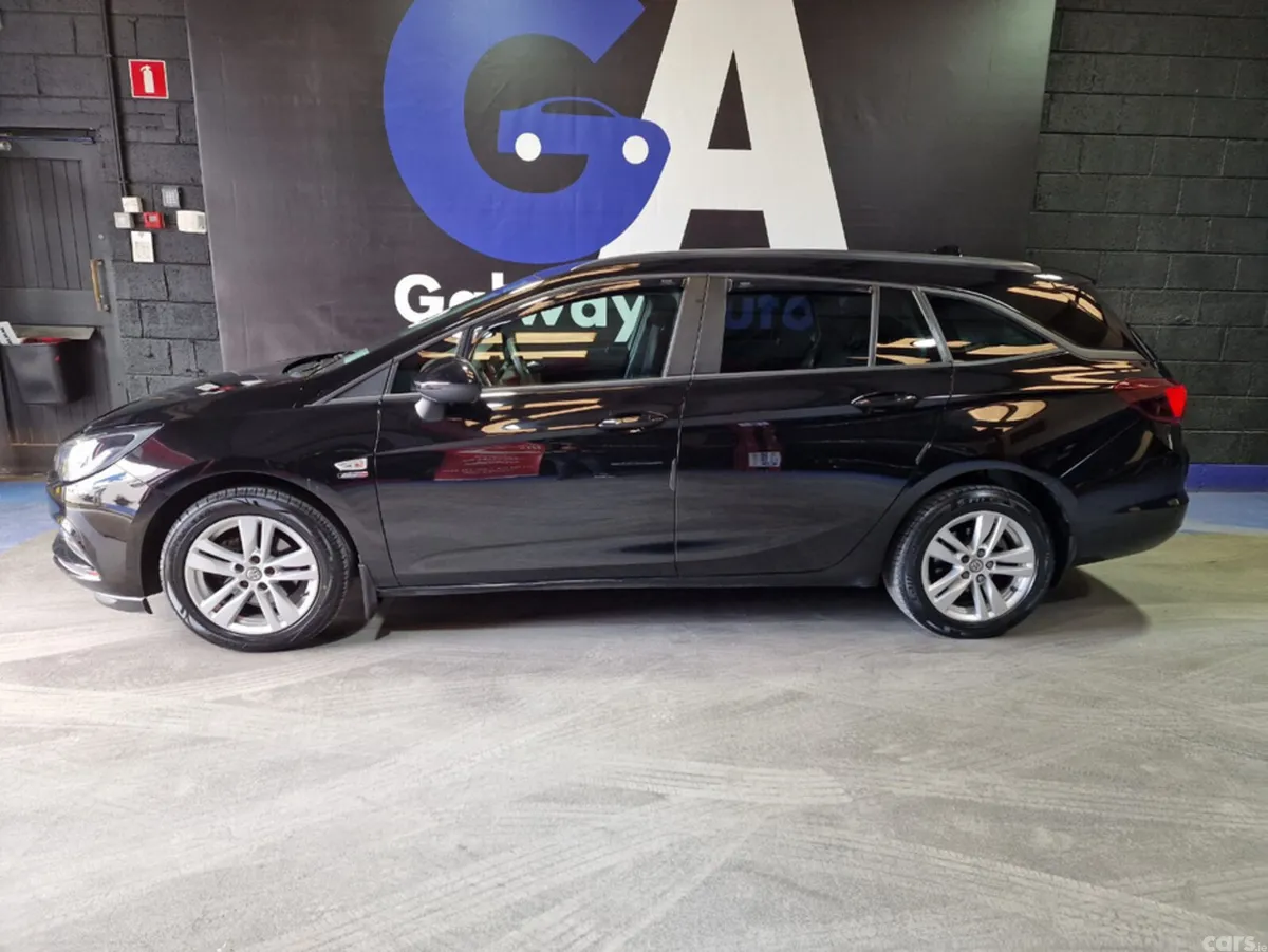 Opel Astra Hatchback, Diesel, 2018, Black